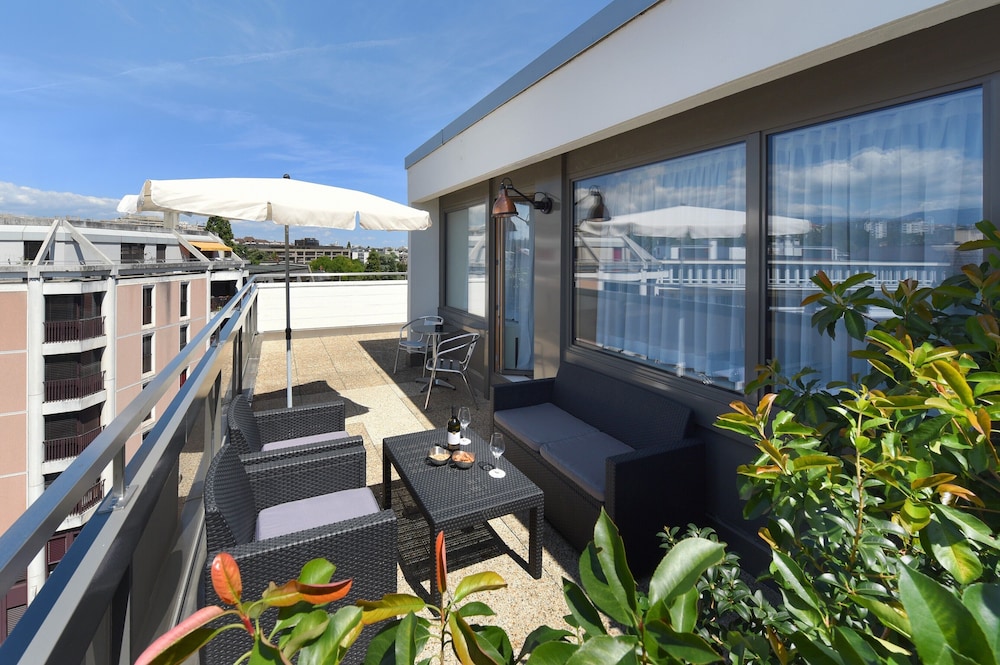 Deluxe Double Room, Kitchenette (terrace) thumbnail 6