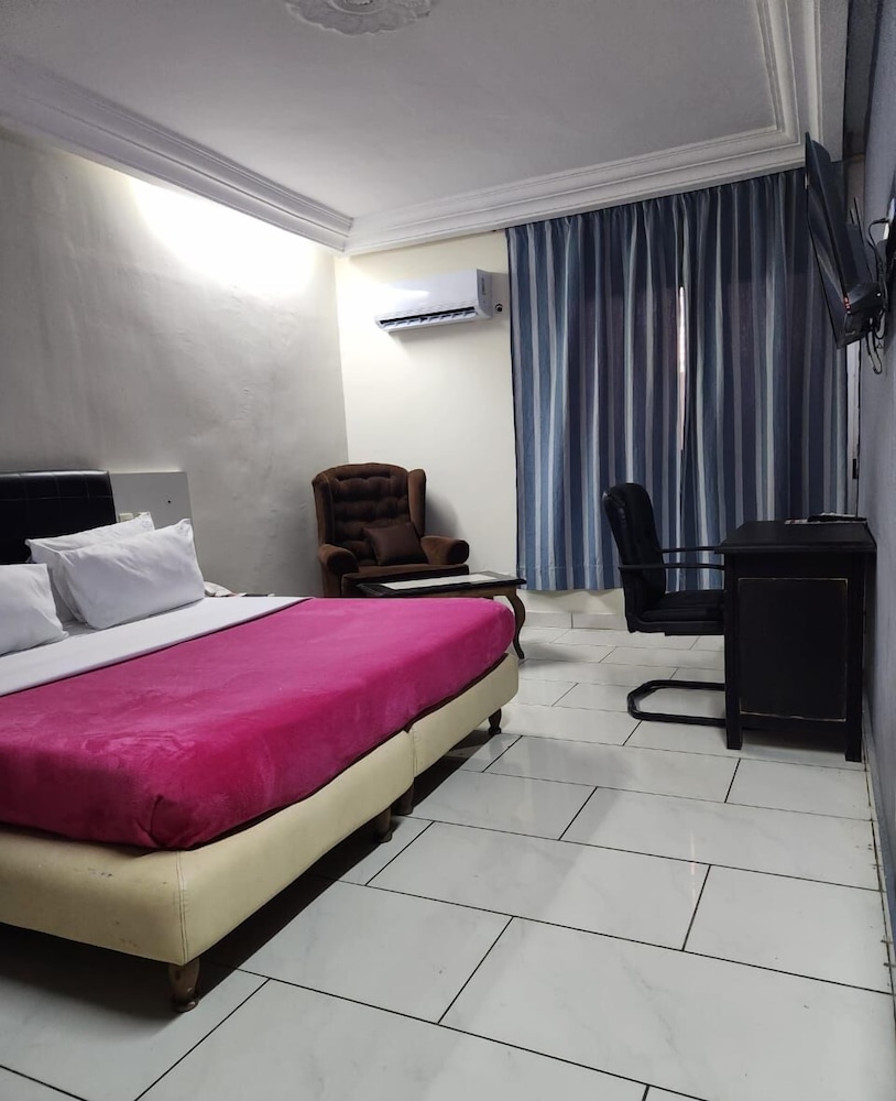 Double or Twin Room photo 2