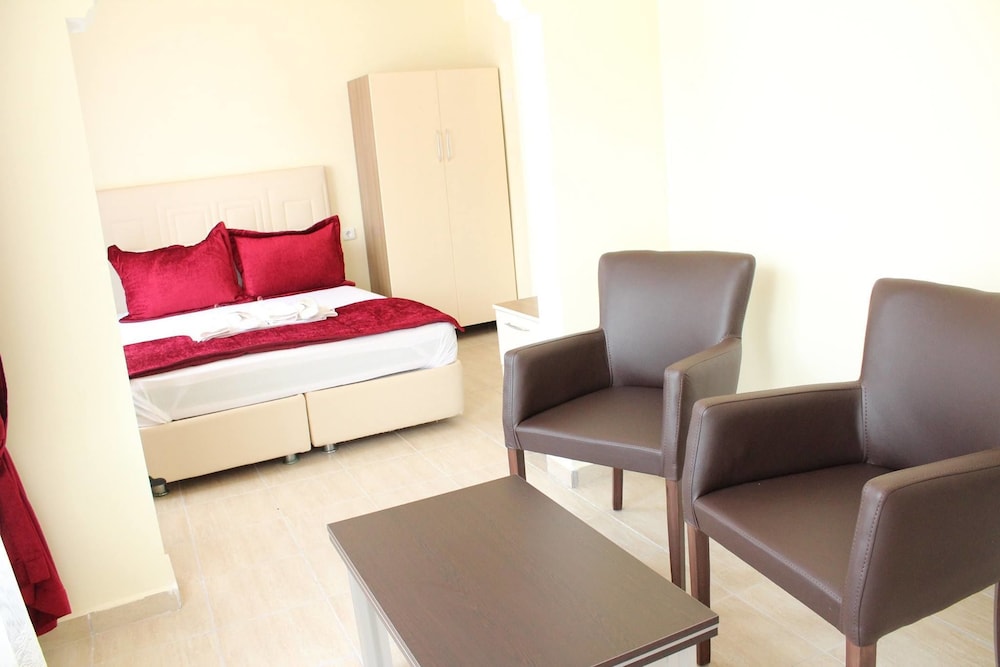 Standard Double Room photo 2