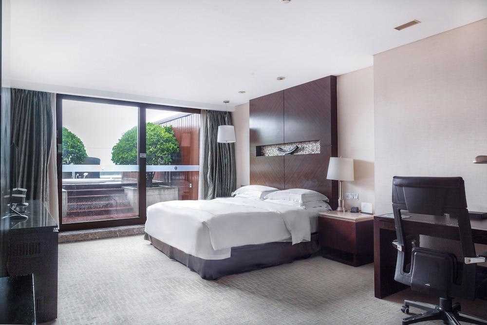Room, 1 King Bed, Balcony, Ocean View (Balcony)