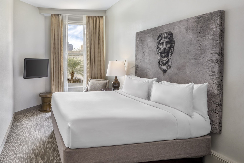 Standard Room, 1 King Bed, Tower (Alexa Tower) - Photo 6