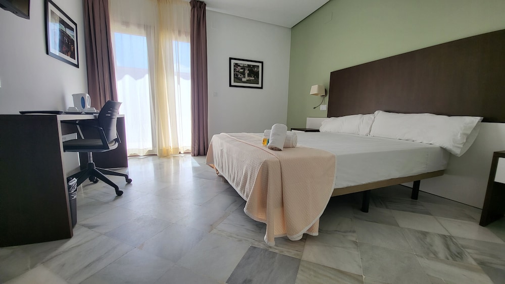 Habitación Doble Básica o con Dos Camas