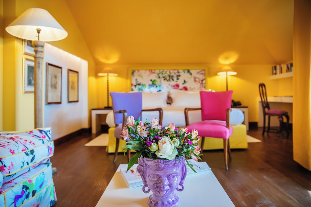 Suite - Photo 8