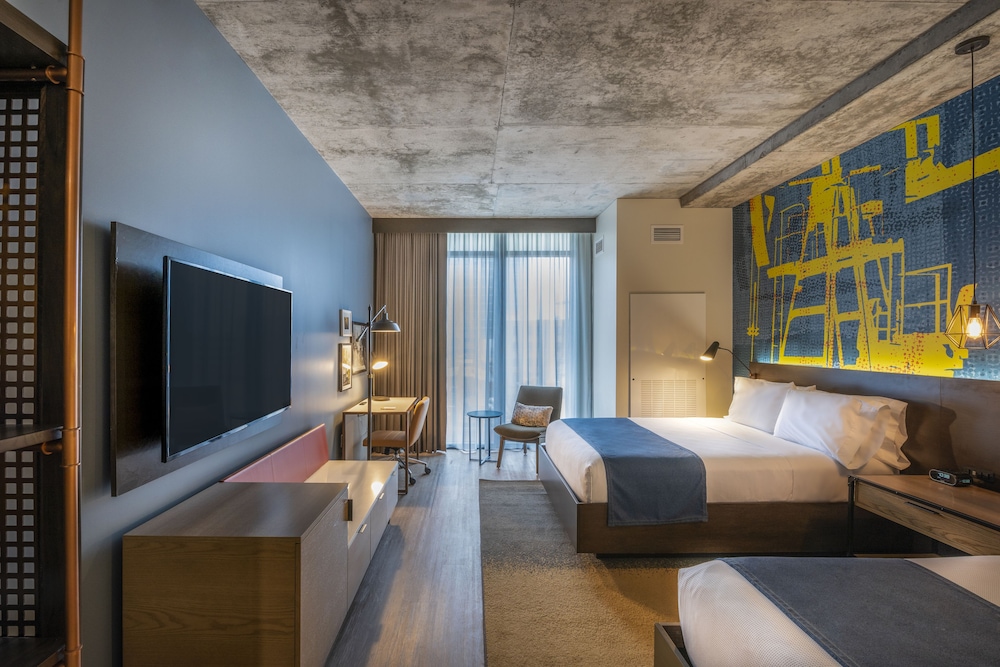 Standard Room, 2 Queen Beds, Accessible Bathtub, Non Smoking (Communications Accessible) photo 3