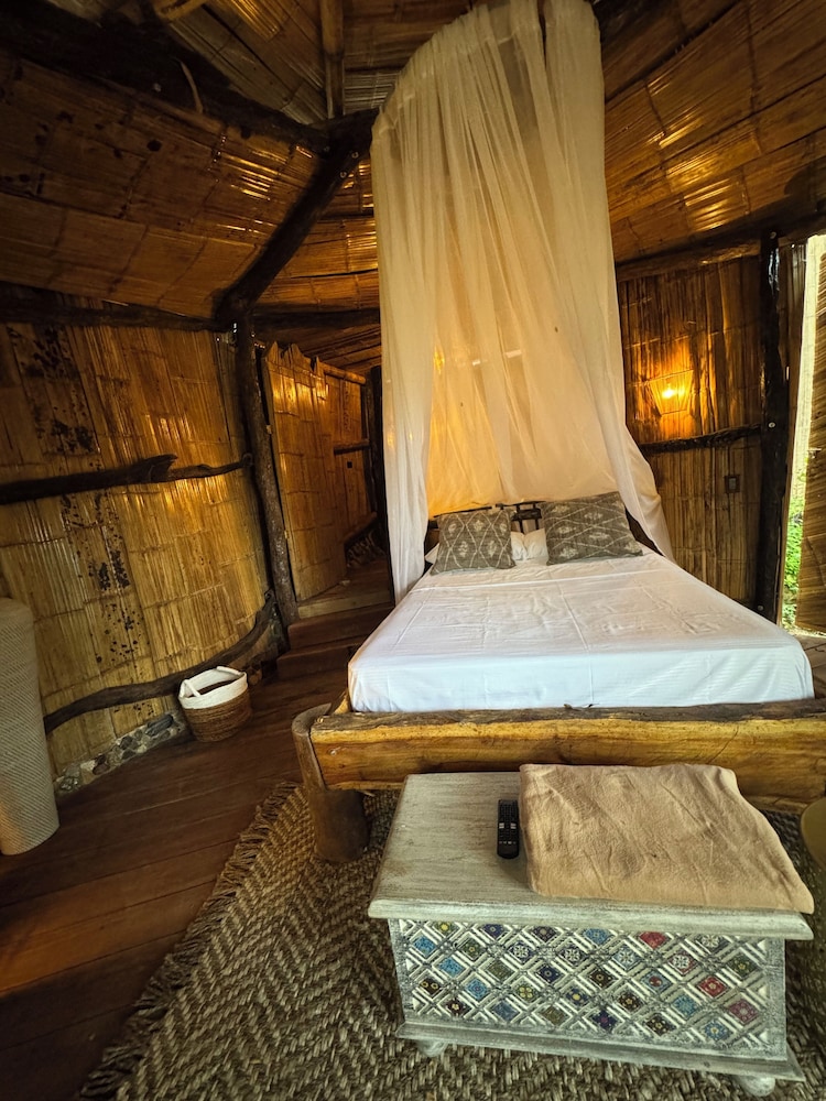 Panoramic Cabin