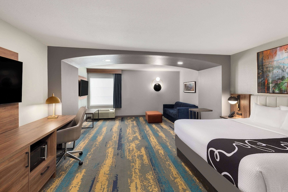 Deluxe Room, 1 King Bed, Non Smoking