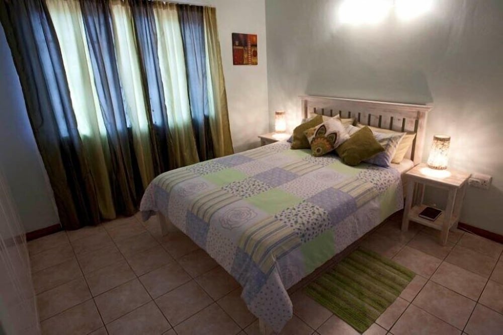 Single/Double/Triple Room Self Catering photo 1