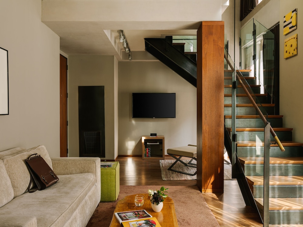 Premium Suite, 1 King Bed With Sofa Bed, City View