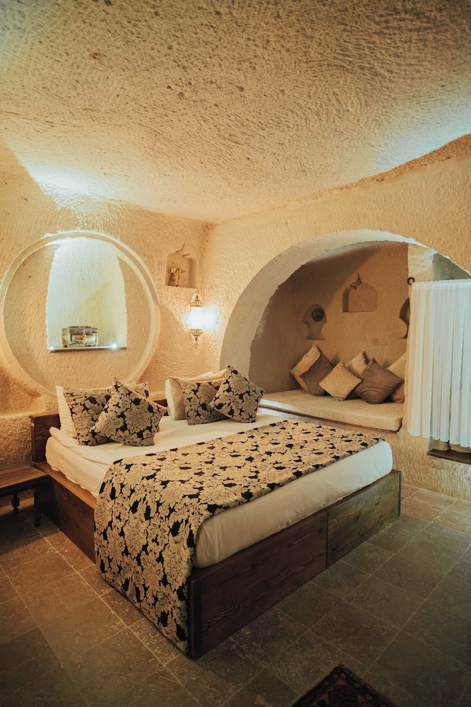Standard Cave or Stone Room - Photo 12