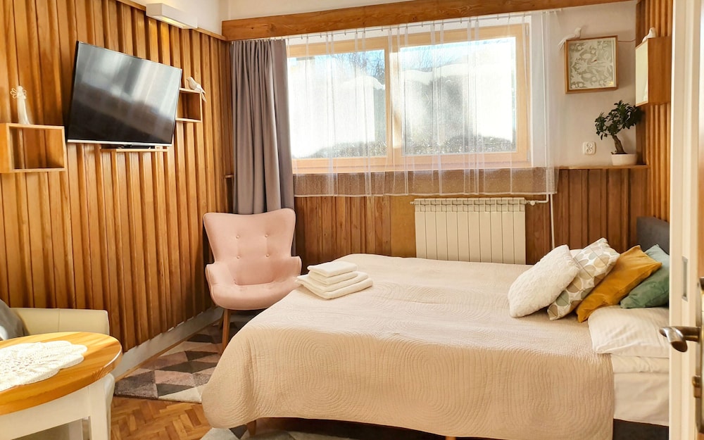 Apartment, 2 Bedrooms, Kitchen photo 2