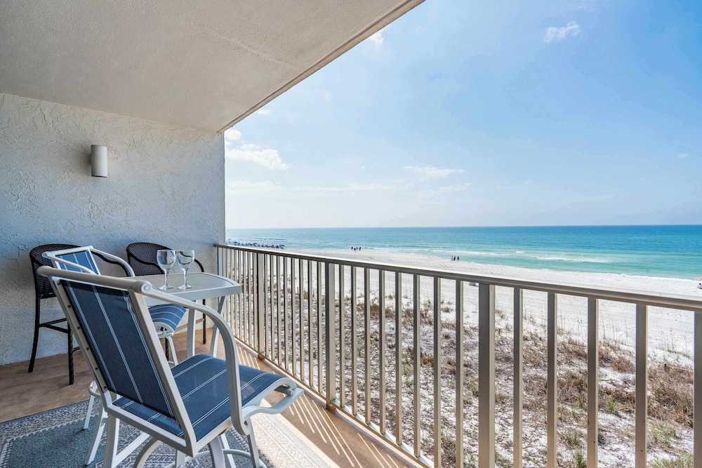 Condo, 1 King Bed with Sofa bed, Kitchen, Ocean View (Beachfront Days)