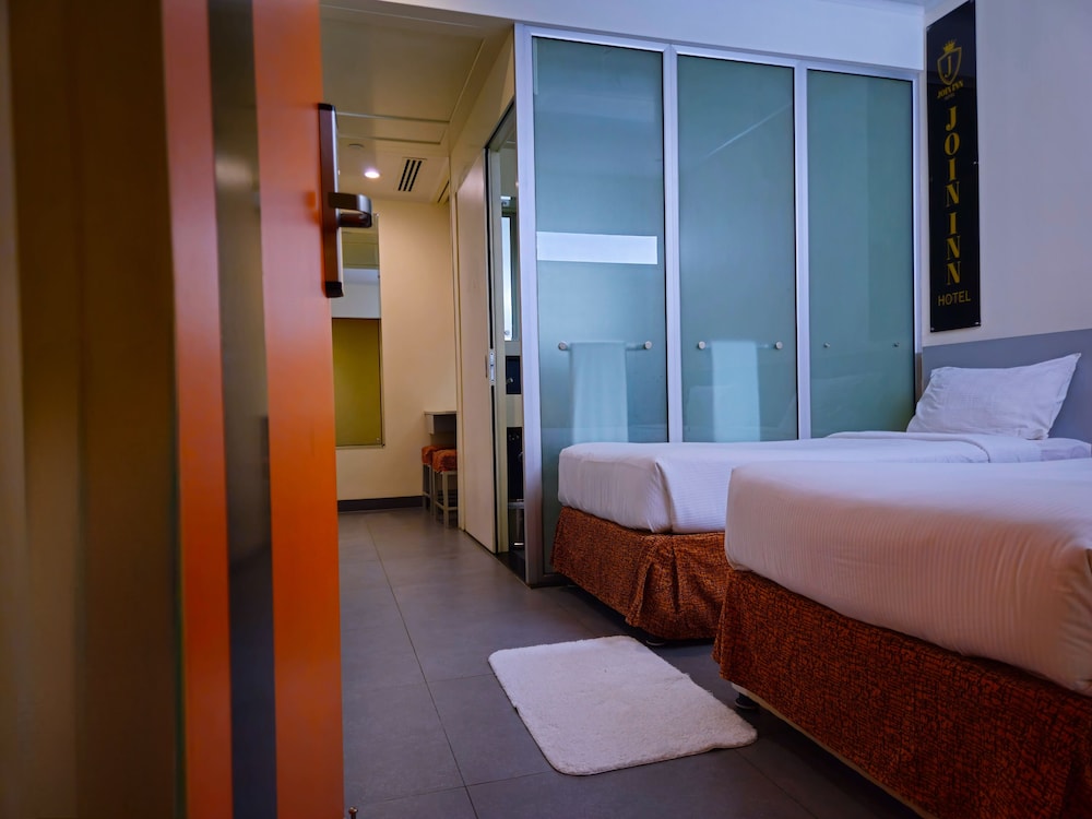 Standard Twin Room photo 1