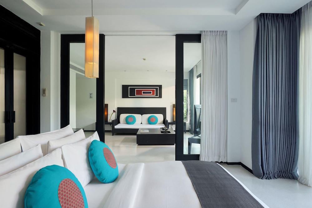 The Sky Jacuzzi Suite - Photo 4