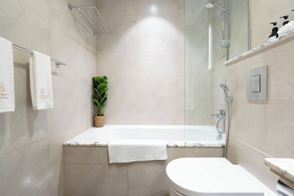 Deluxe Apartment, 2 Bedrooms, Balcony photo 3