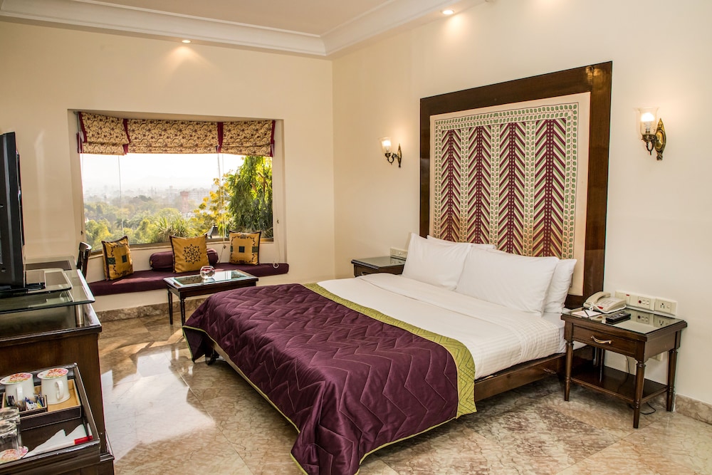 Room, 1 King Bed, Valley View - Photo 8