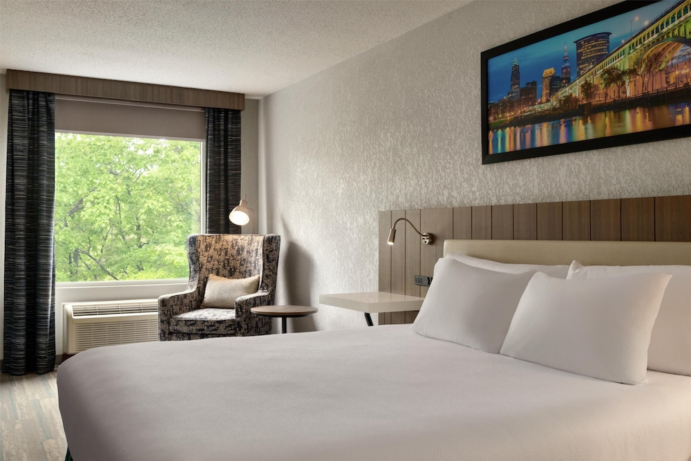 Room - Photo 3