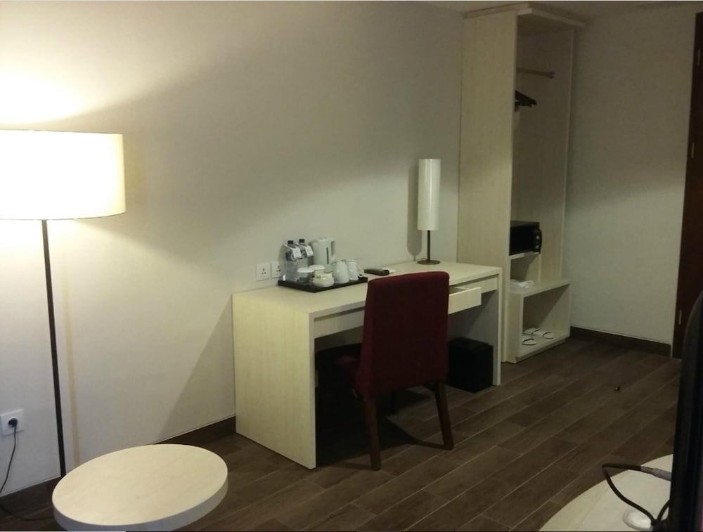 Deluxe Room, 2 Twin Beds photo 3