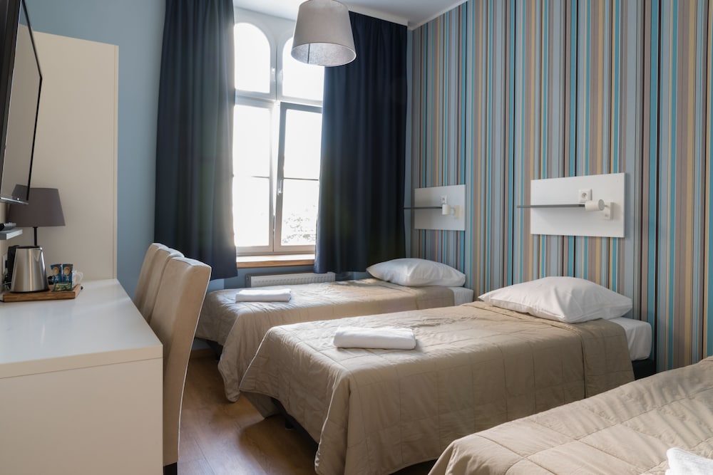 Standard Triple Room - Photo 1