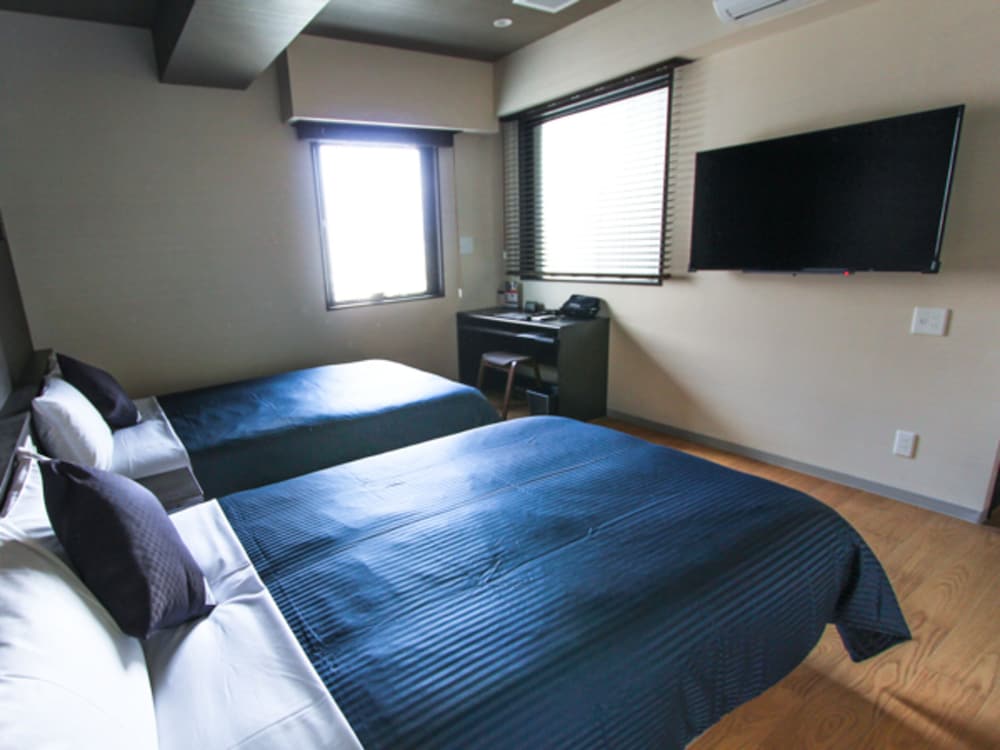 Twin Room, Non Smoking - Photo 1