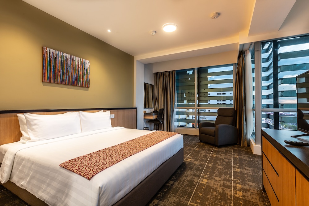 Executive King Room - Photo 6