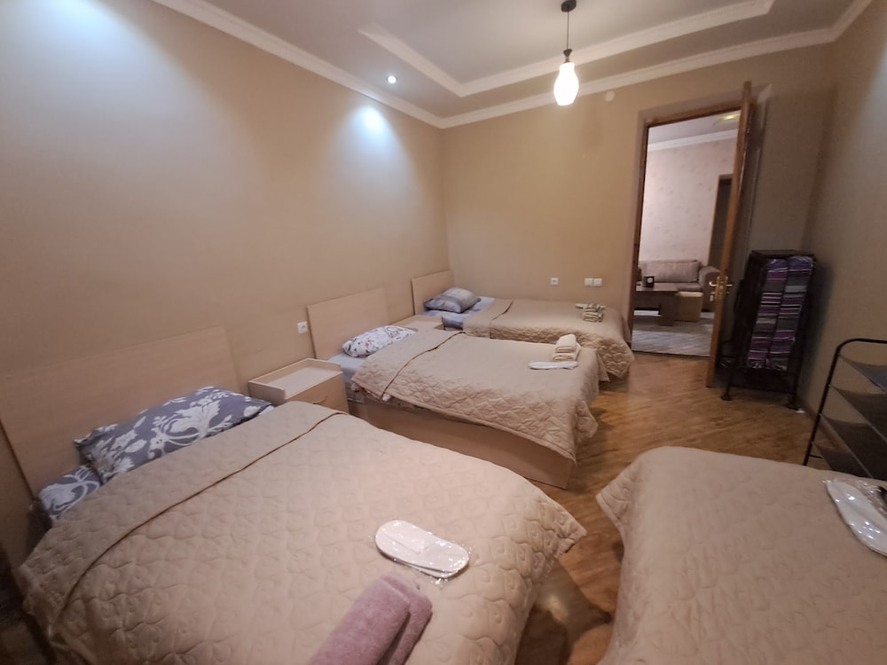Economy Quadruple Room photo 1