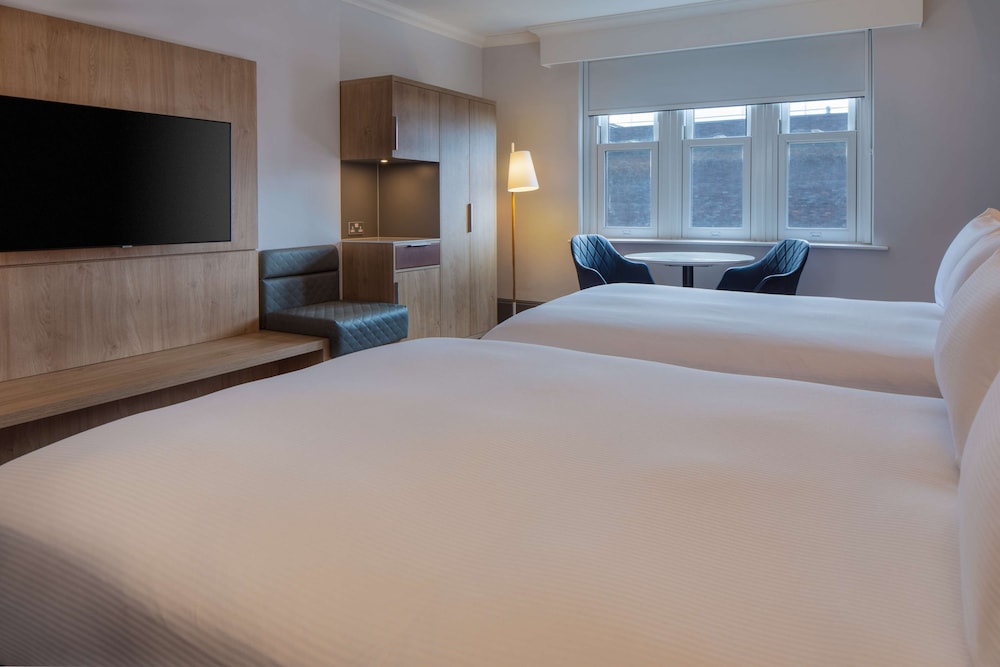 Room, 2 Double Beds - Photo 3