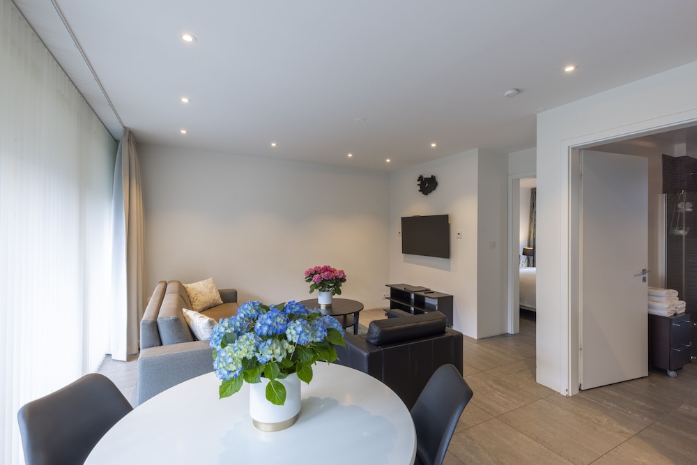 Standard Suite, 2 Bedrooms, Balcony photo 1