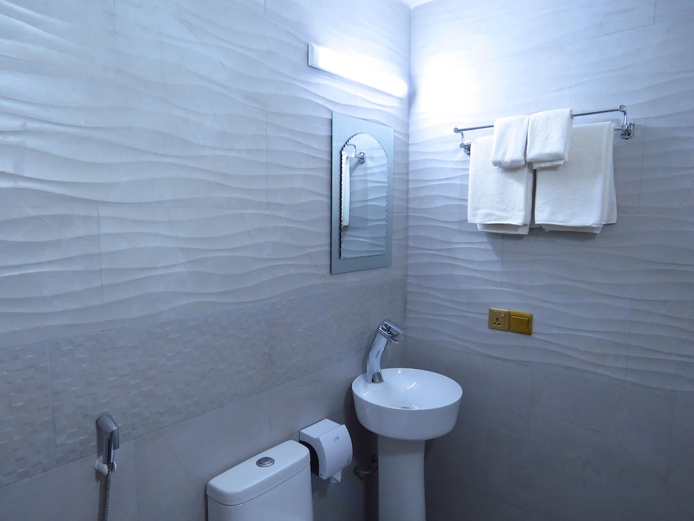 Standard Double Room - Photo 2
