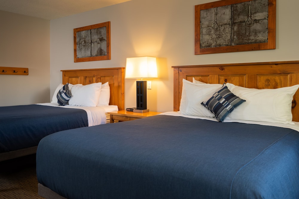 Superior Room, 2 Queen Beds, Balcony photo 2