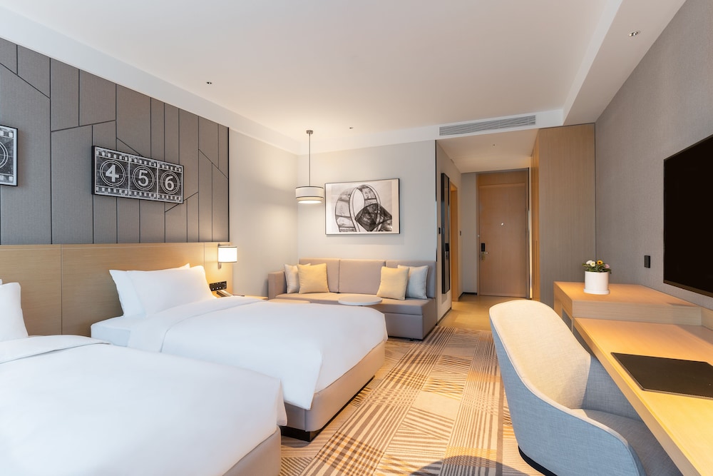 Room, Multiple Beds (High Floor) photo 3