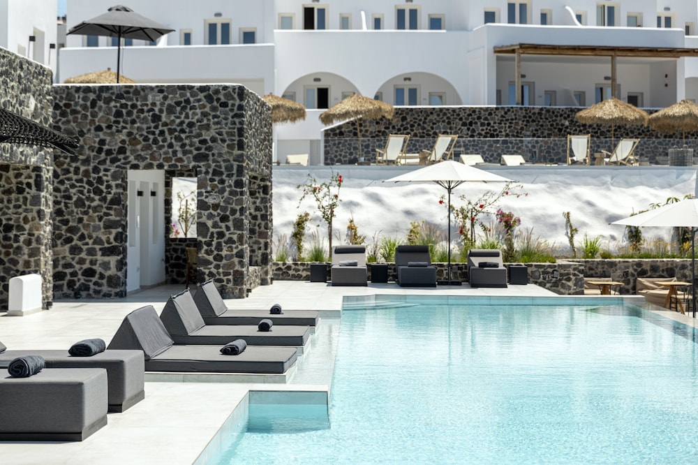 Suite (Aqua Pool) - Photo 7