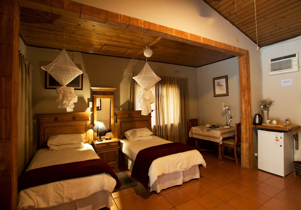 Double or Twin Room - Photo 2