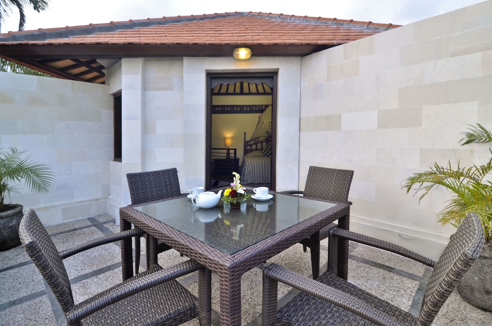 Two Bedrooms Villa with Garden View - Photo 3