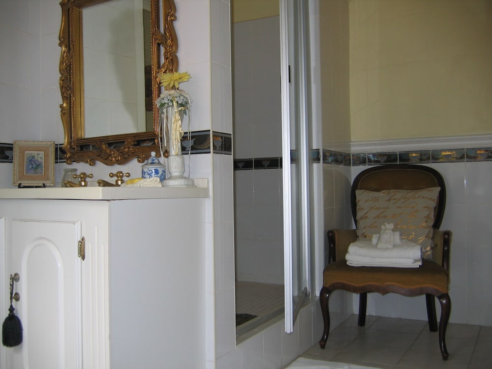 Catherine Room photo 2