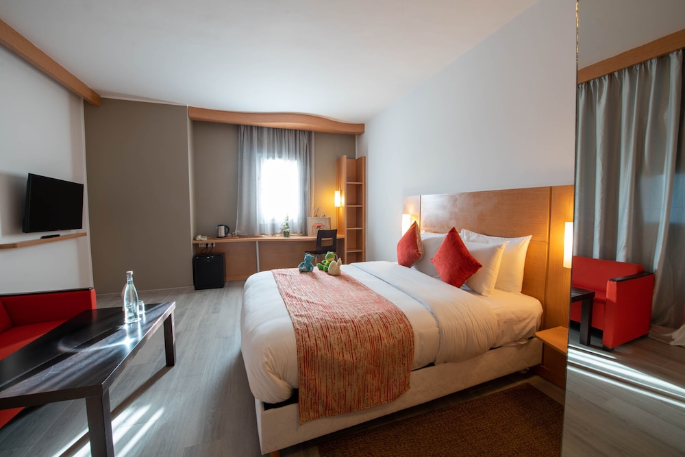 Deluxe Room - Photo 1