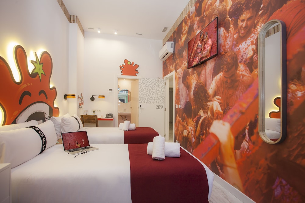 Twin Room - Photo 9
