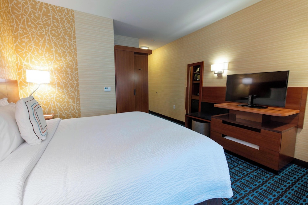 Room, 1 King Bed photo 2