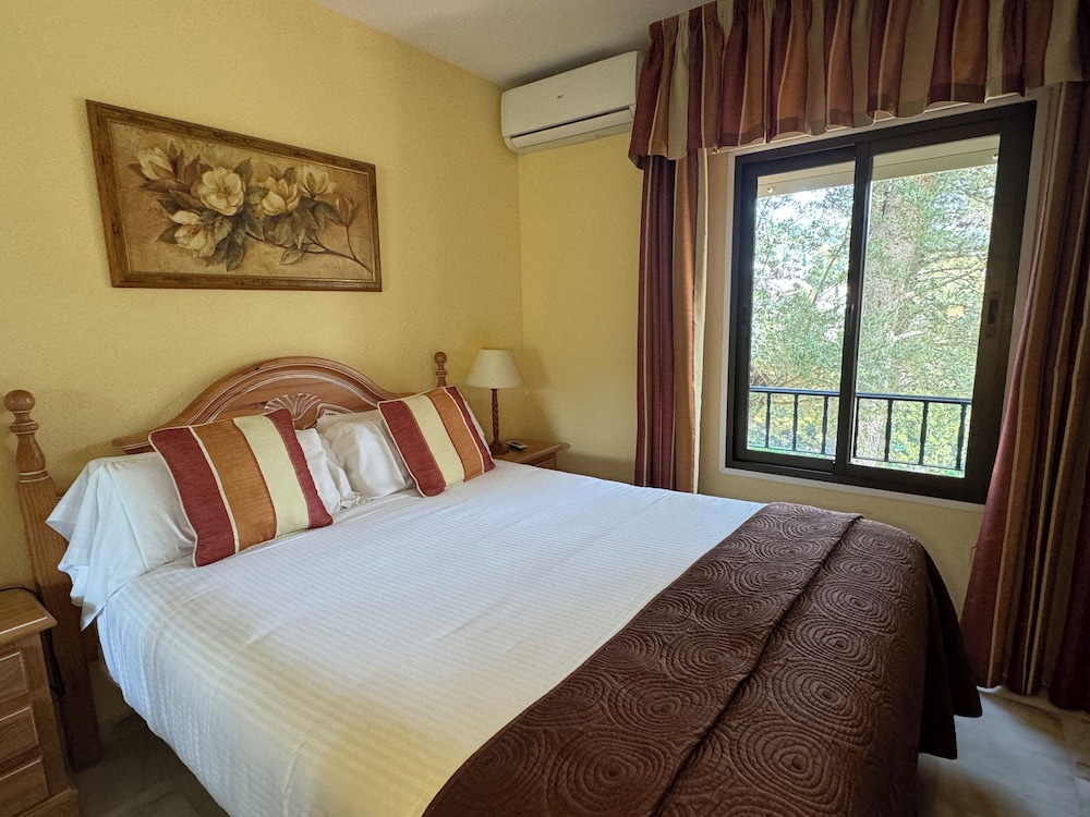 Classic Apartment, 1 Bedroom, Terrace photo 2