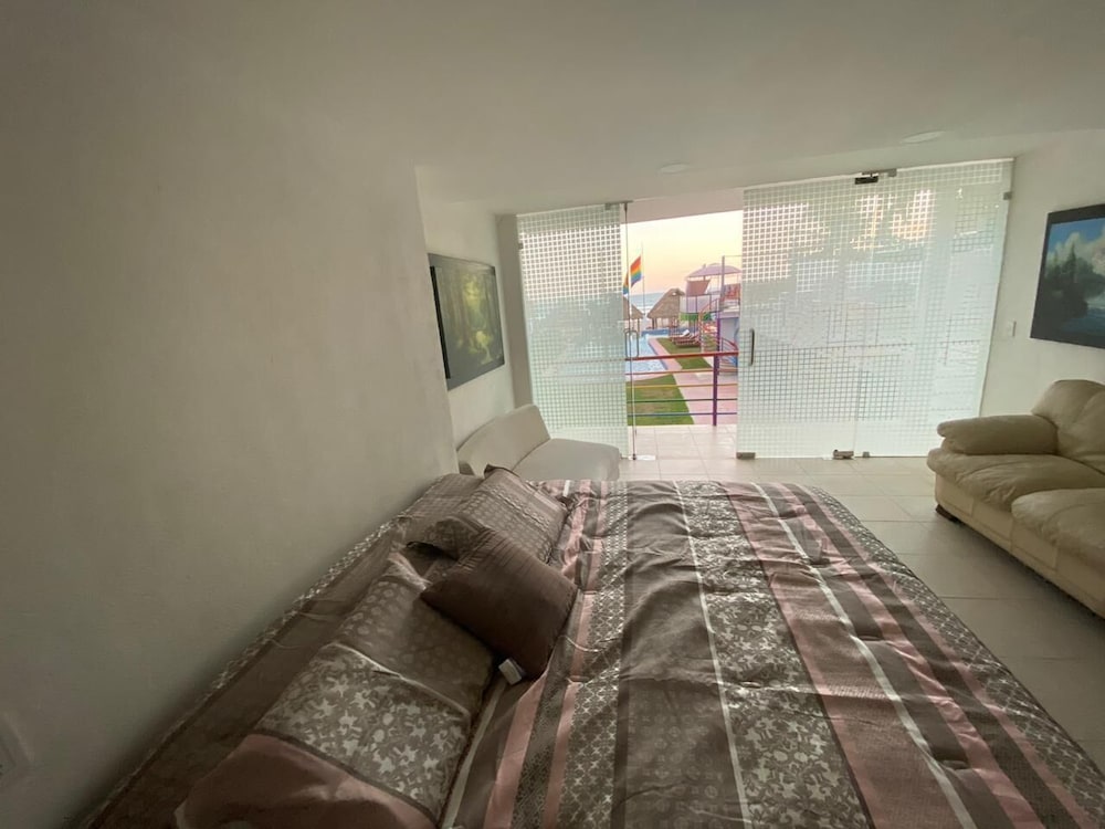 Club Room, 2 Double Beds, Garden View (1)