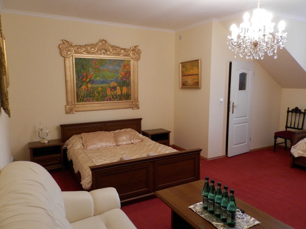 Room (7 Persons; Number 212) photo 1