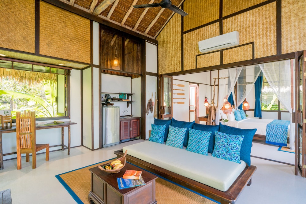 1 Bedroom Seaview Villa - Photo 5