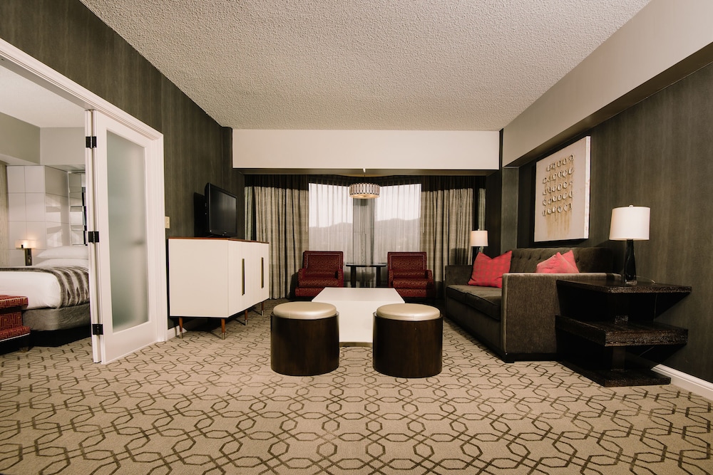 Tahoe Suite, 1 King, Non-Smoking photo 3