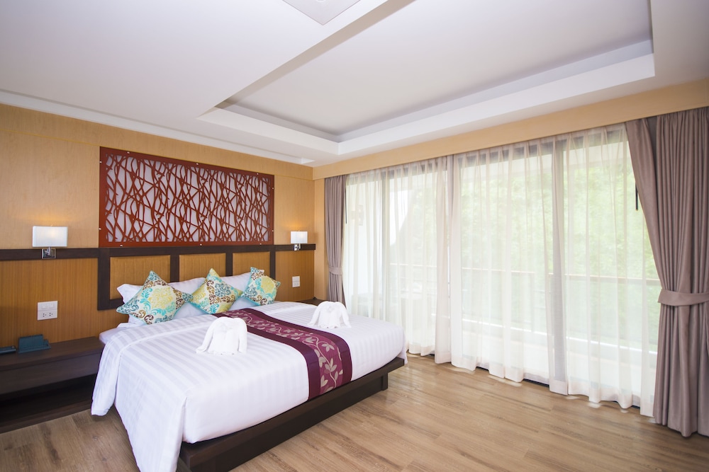 Suite King con Vista al Mar y Piscina