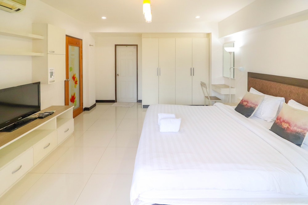 1 Bedroom Suite photo 2