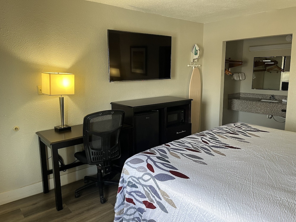 Superior Room, 2 Queen Beds, Non Smoking - Photo 7