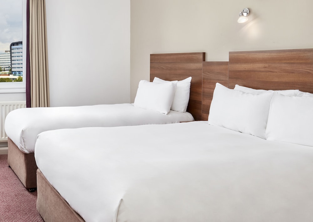 Standard Twin Room - Photo 2