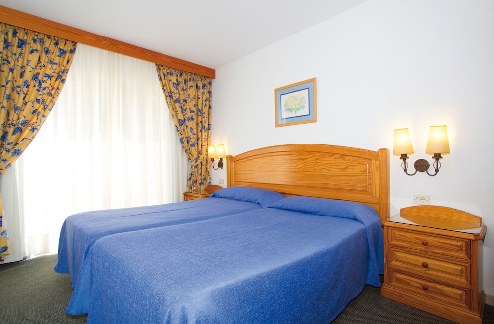 Family Room, 2 Bedrooms, Annex Building (Big) Family Room, 2 Bedrooms, Annex Building (Big)