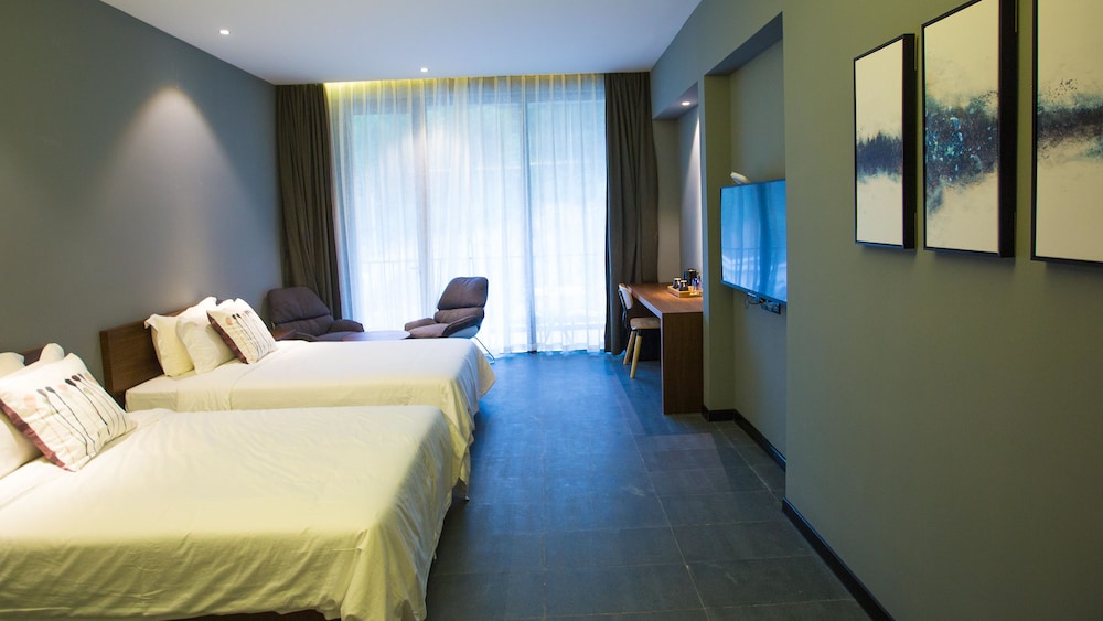 Classic Twin Room, Mountain View photo 2