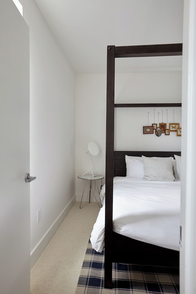 Deluxe Apartment, 2 Bedrooms - Photo 8