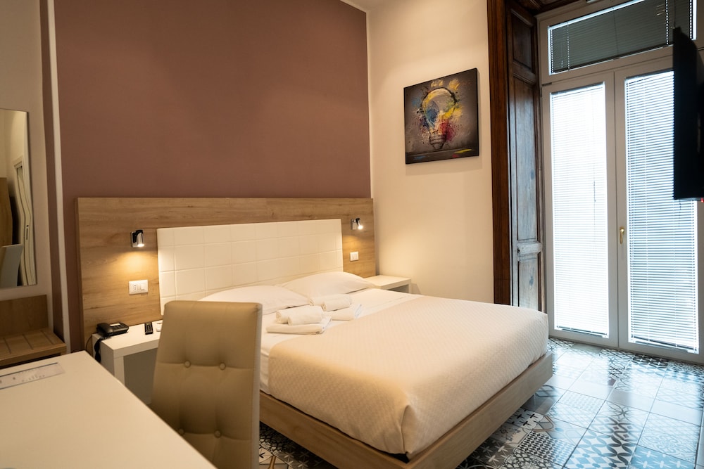Elite Double Room, Balcony photo 2